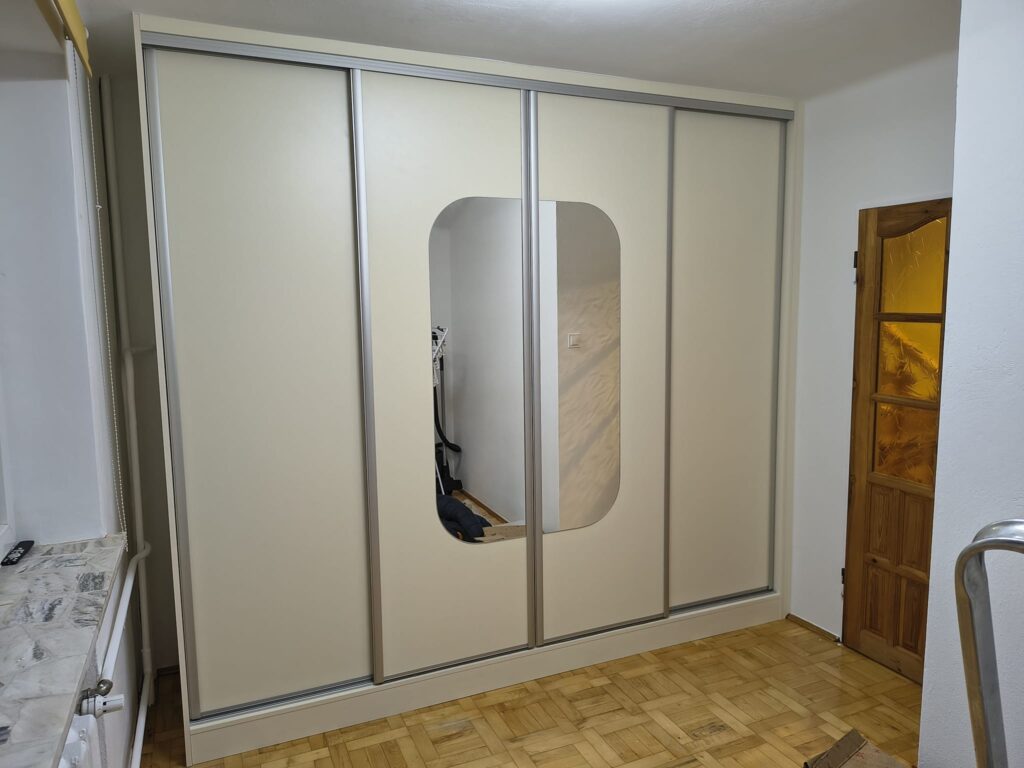 8d682151 d8de 4ef4 97fc b9da6733ea4f